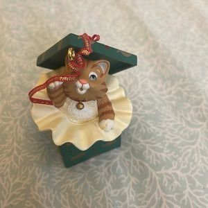 Hallmark Mischievous Kittens Ornament 2005 NO box